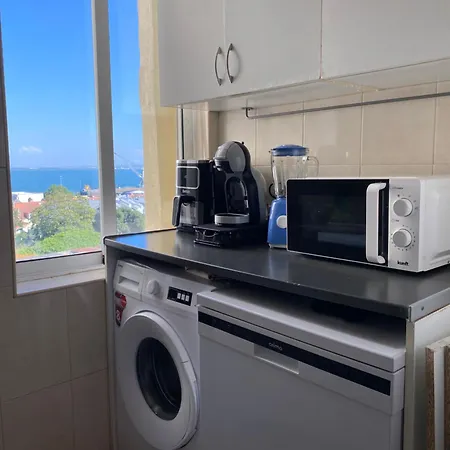 Quarto em Acomodações Particulares Quarto Mirante Do Tejo *